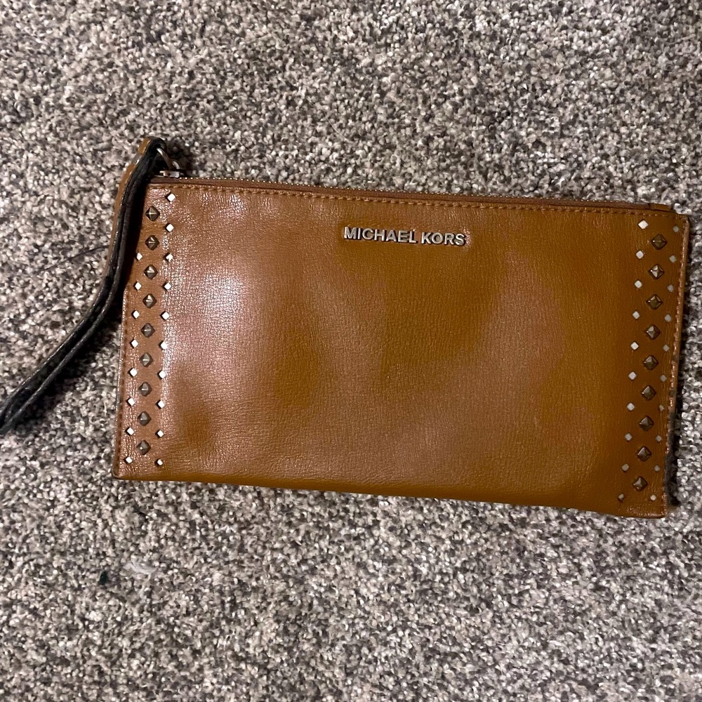 Michael Kors- Camel Wristlet
